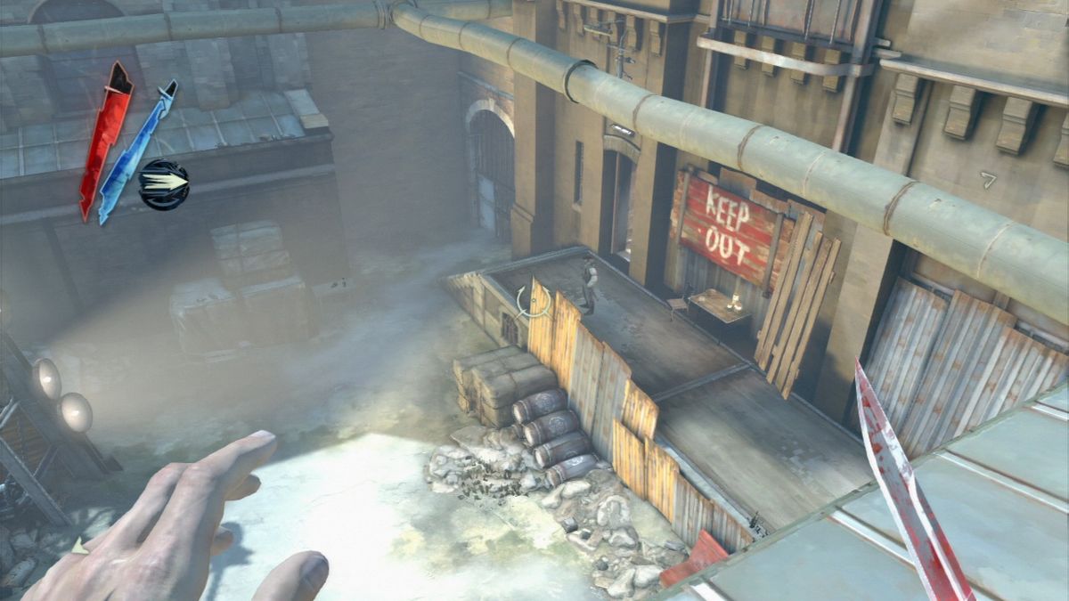 Dishonored (PlayStation 3) screenshot: Sneaking up from the rooftops.