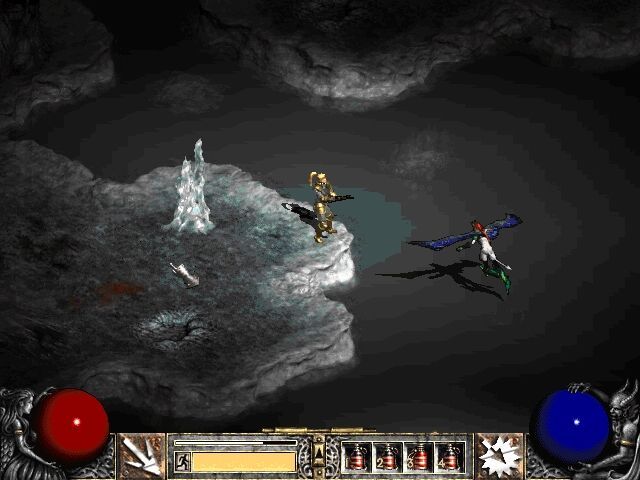 Diablo II: Lord of Destruction (Windows) screenshot: Fighting feathery creatures in the cavern