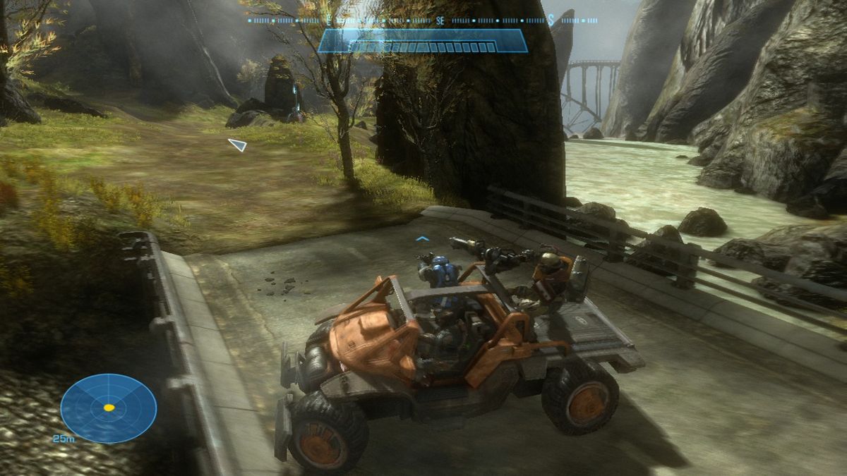 Halo: Reach (Xbox 360) screenshot: You can commandeer almost any vehicle you can find.