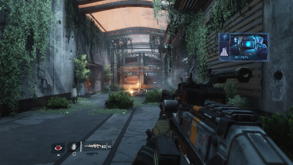 Titanfall 2 (Windows) screenshot: Exploring an abandoned facility.