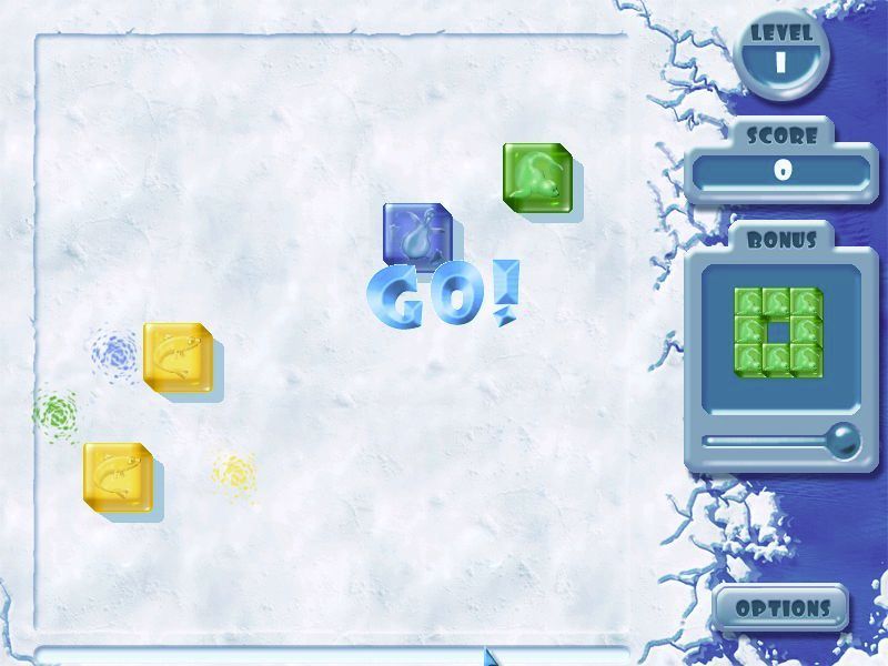 Penguin Puzzle (Windows) screenshot: The start of a game. A power-up is granted if the shape in the bonus window is created