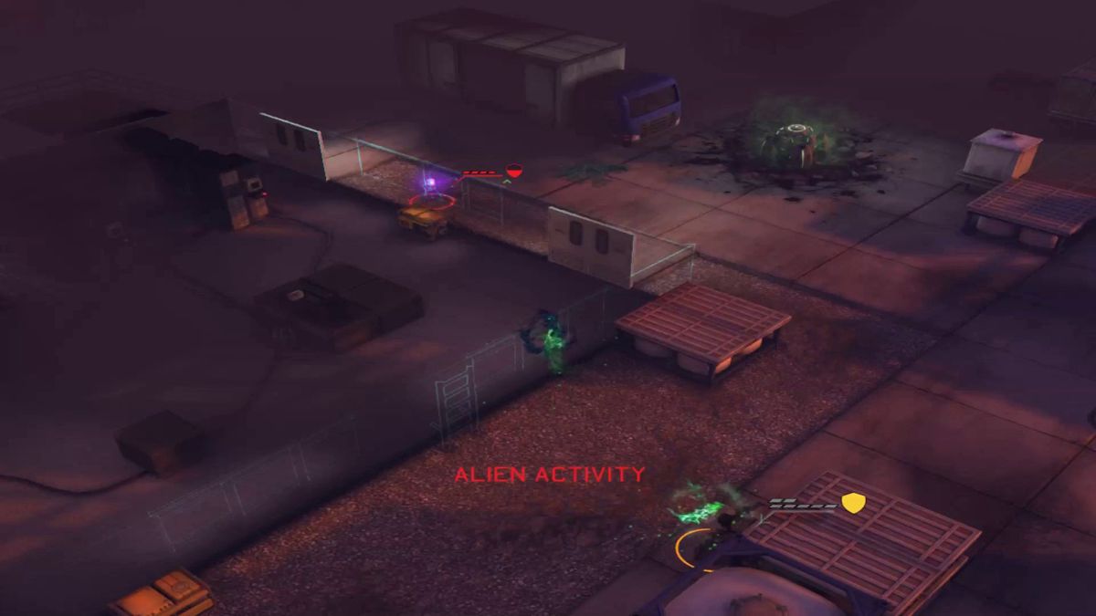 XCOM: Enemy Unknown (Macintosh) screenshot: Shoots through two windows of the building only light hit on a teammate