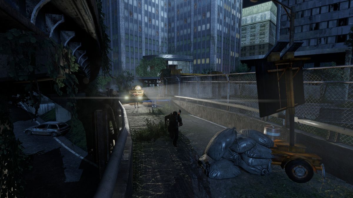 The Last of Us: Remastered (PlayStation 4) screenshot: The Last of Us - Trying to outrun the Humvee