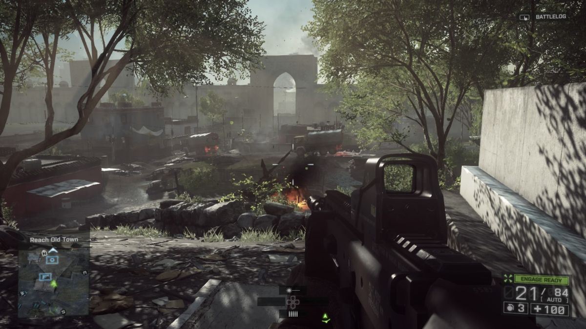 Battlefield 4 (PlayStation 4) screenshot: Waiting for enemy convoy to pass