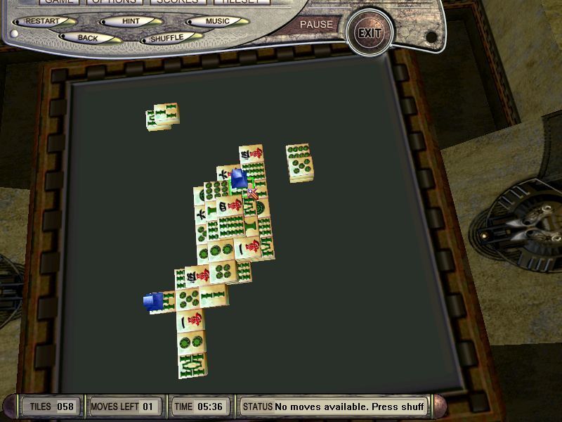 3D Mahjong (Windows) screenshot: The blue arrows show the game's hint system in use