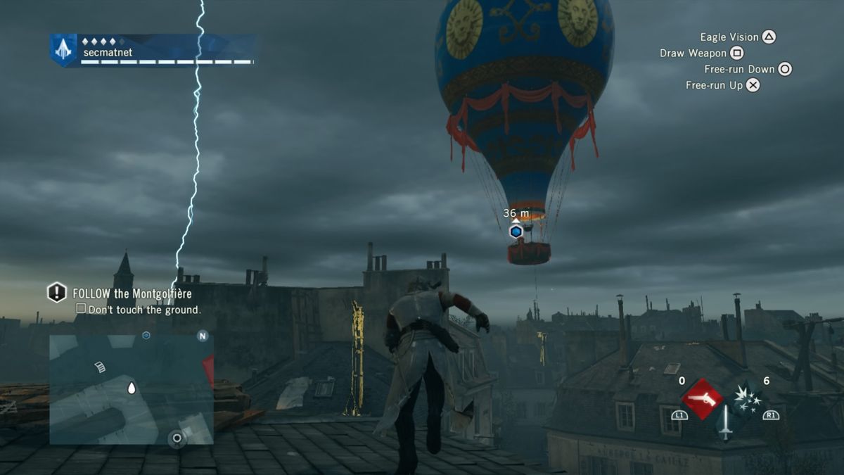 Assassin's Creed: Unity (PlayStation 4) screenshot: Catching up with the balloon