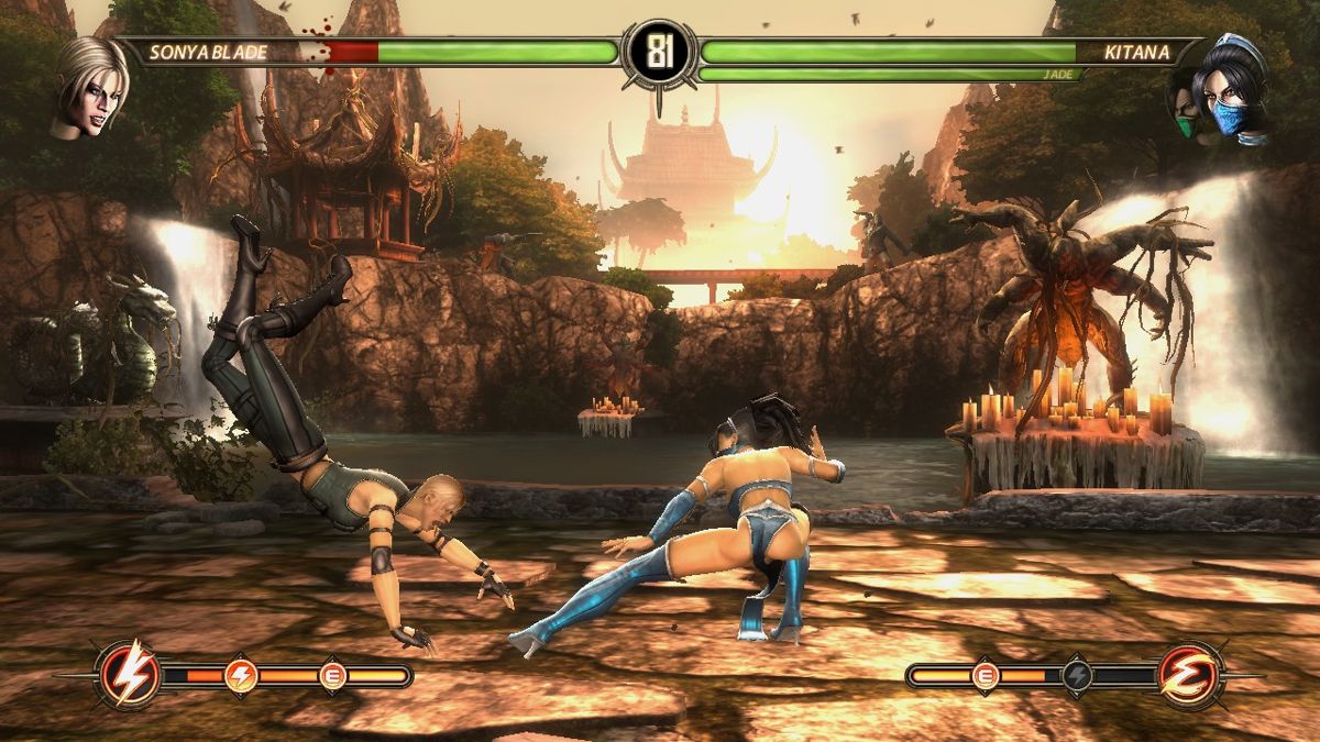 Mortal Kombat: Komplete Edition (Windows) screenshot: Kitana's low kick