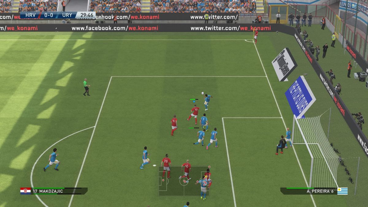 PES 2015: Pro Evolution Soccer (PlayStation 4) screenshot: Head kick for the goal
