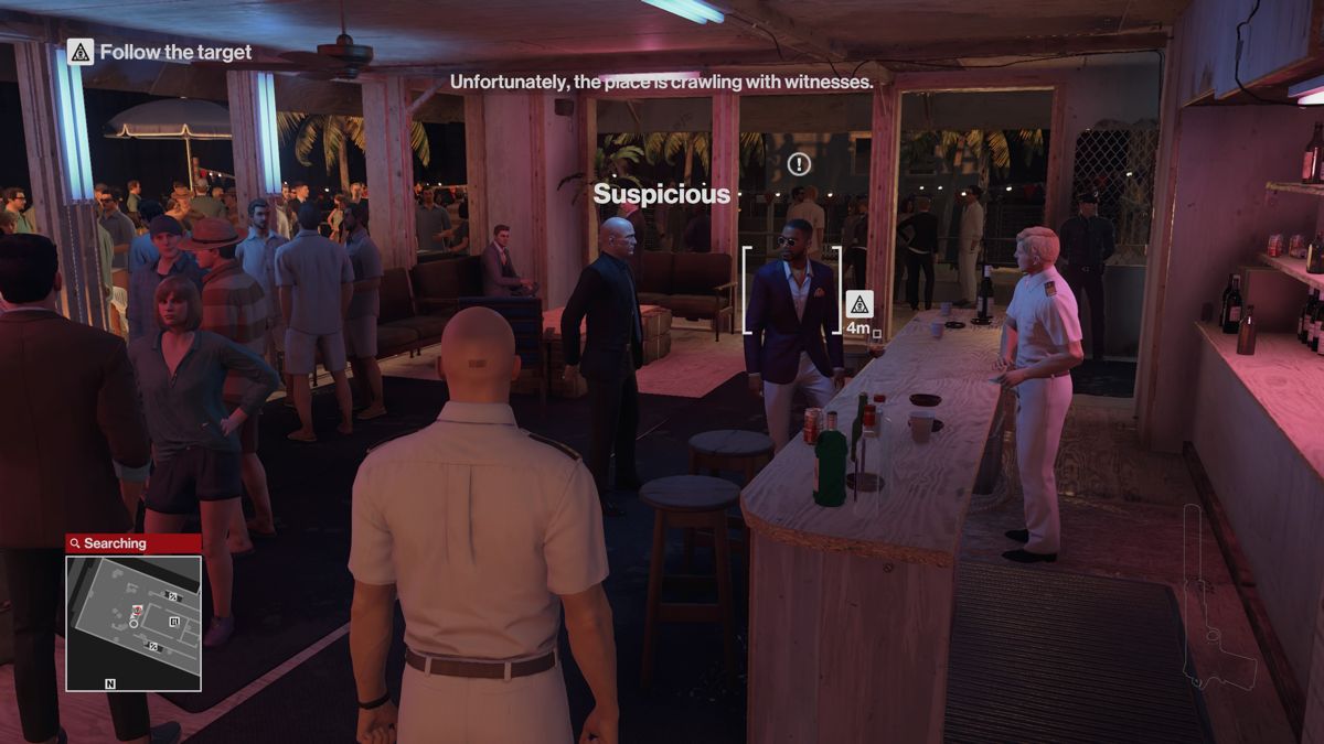 Hitman: The Complete First Season (PlayStation 4) screenshot: Hitman Prologue: Entering wrong area with wrong outfit will make other characters suspicious of you