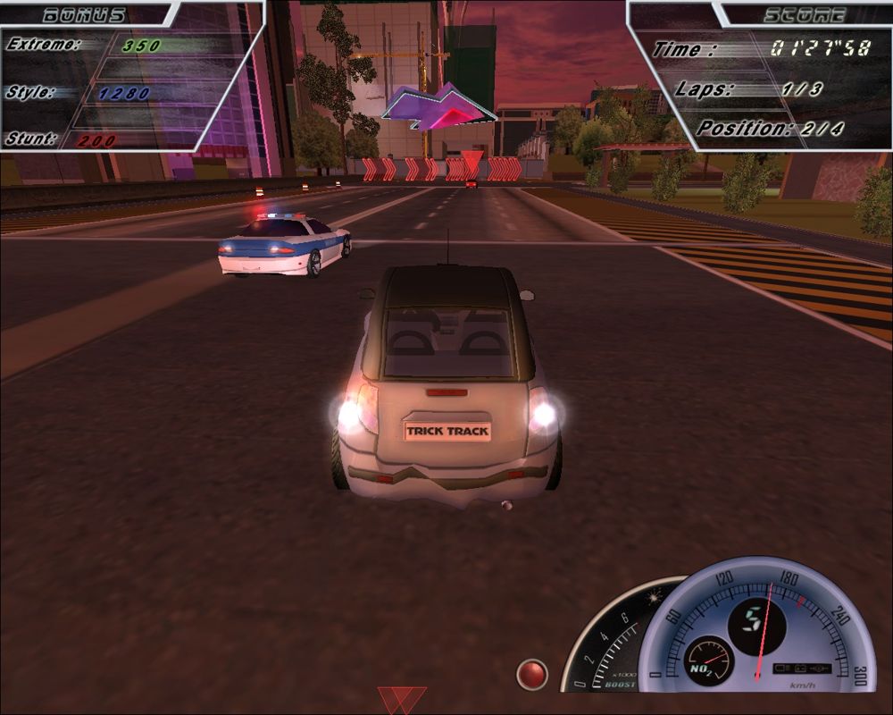 Trick Track (Windows) screenshot: Even when present, police cars do not interfere with the race.