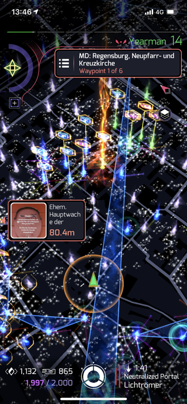 Ingress Prime (iPhone) screenshot: I'm heading to the marked portals where other agents are fighting.