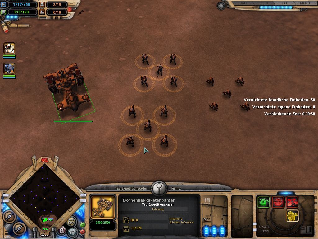 Warhammer 40,000: Dawn of War - Dark Crusade (Windows) screenshot: Tau combined forces: Scouts, Fire Warriors and Artillery (from right to left)