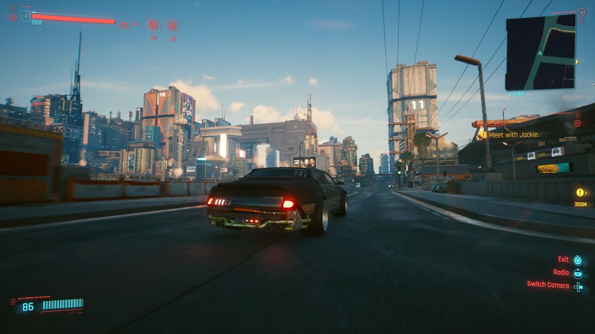 Cyberpunk 2077 (PlayStation 4) screenshot: Driving around the city