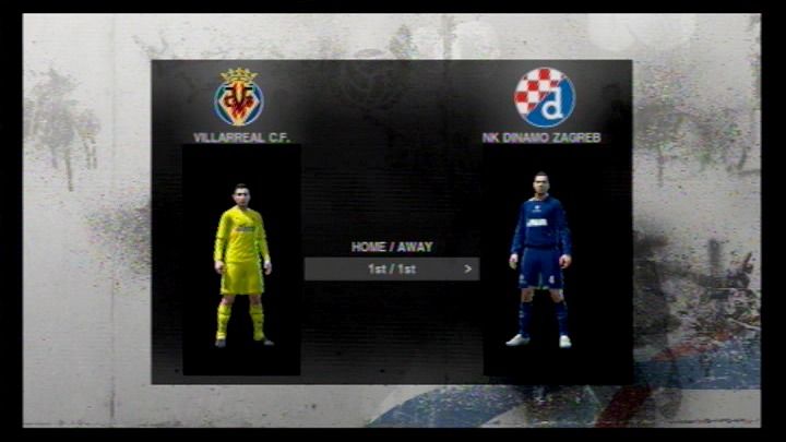 PES 2010: Pro Evolution Soccer (PlayStation 3) screenshot: Select your outfit before the match starts.