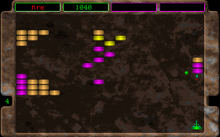 Break It (DOS) screenshot: With the missile bonus, finishing the level should be easy.