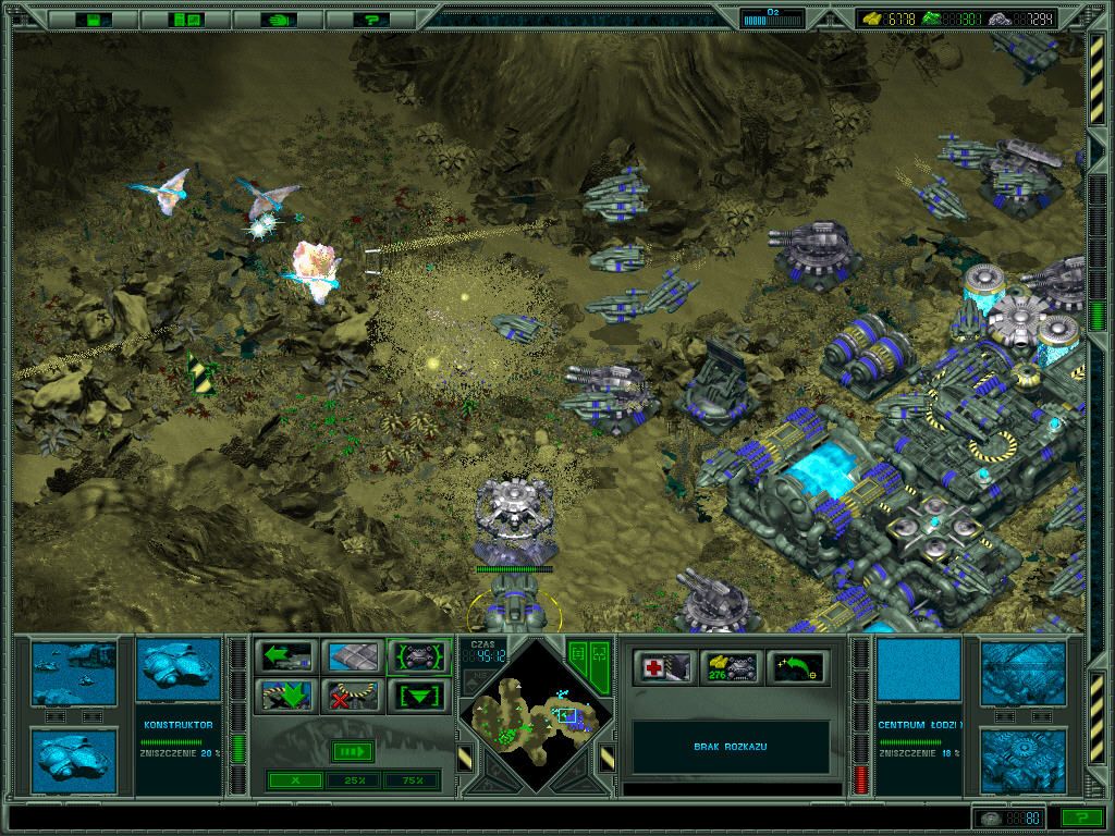 Submarine Titans (Windows) screenshot: Enemy has no chance to destroy anything.