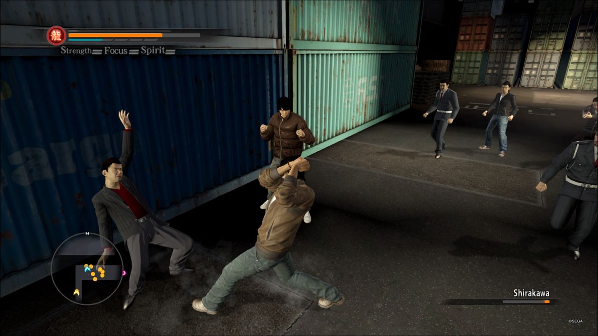 Yakuza 5 (PlayStation 4) screenshot: Copying original James T. Kirk, if punching with one hand is good, punching with two must is better