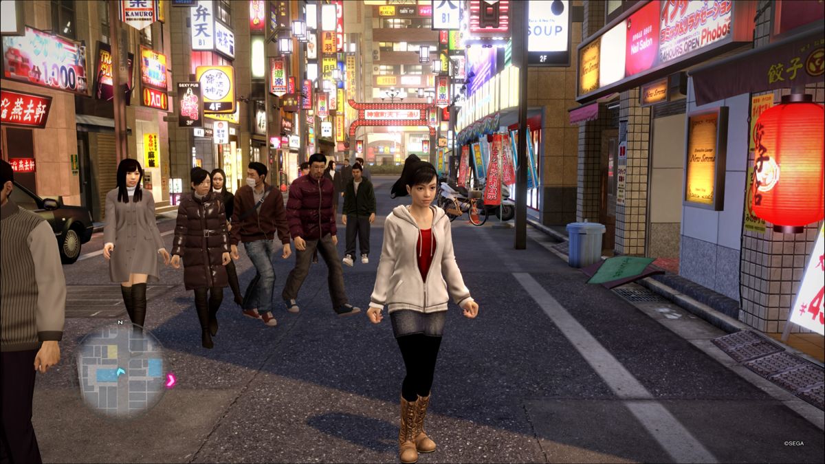 Yakuza 5 (PlayStation 4) screenshot: Haruka back in Kamurocho, Tokyo