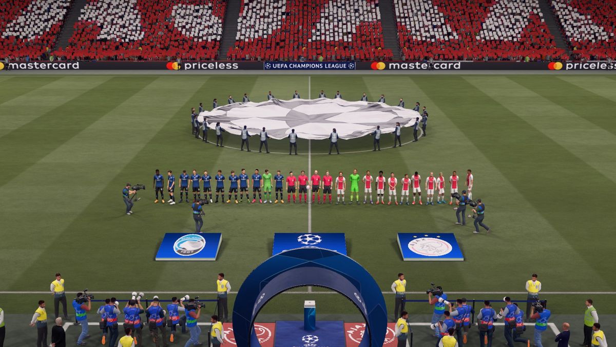 FIFA 21 (Windows) screenshot: A Champions League game
