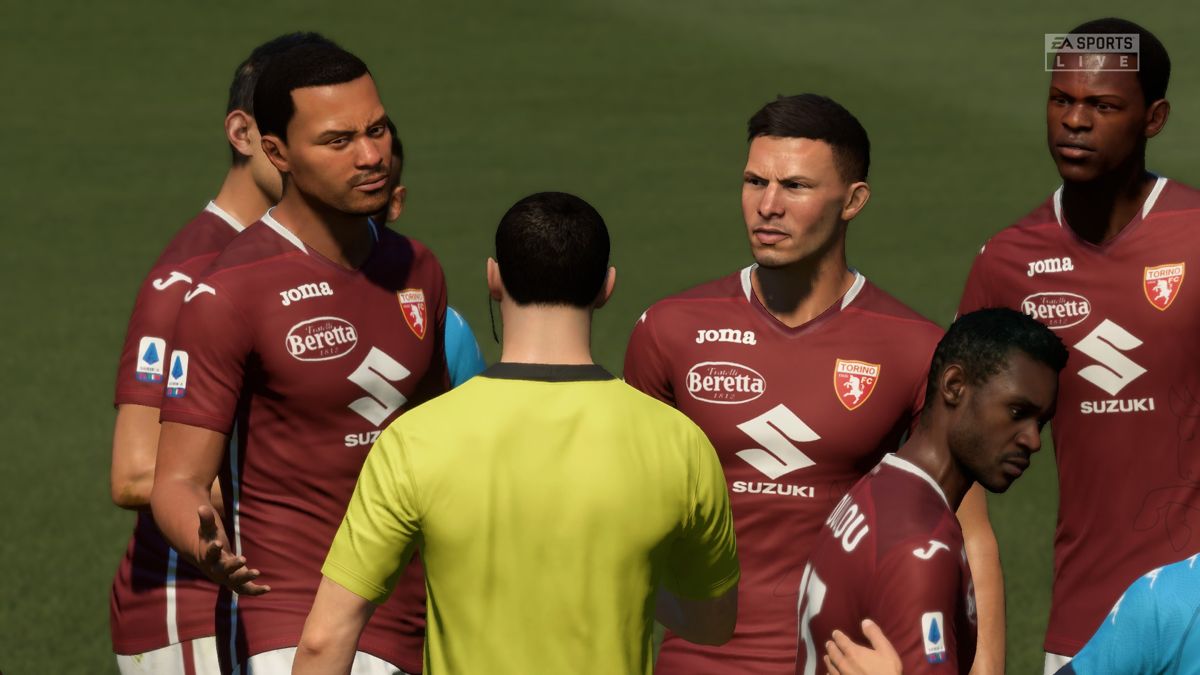 FIFA 21 (Windows) screenshot: Players arguing with the referee