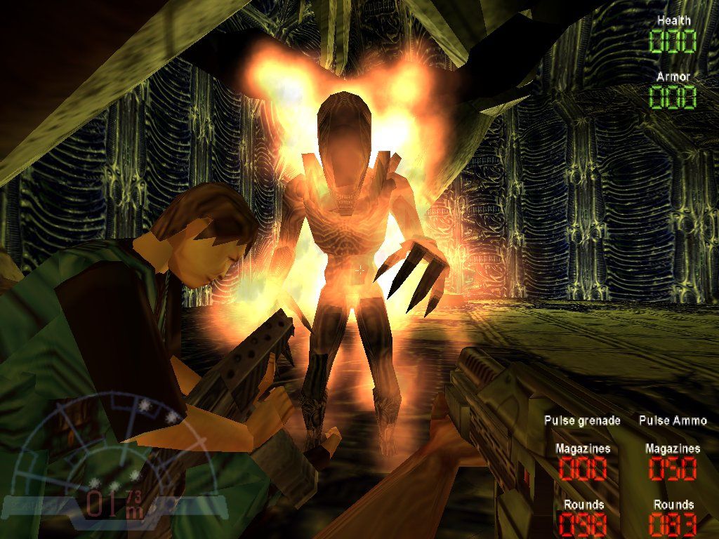 Aliens Versus Predator: Gold Edition (Windows) screenshot: Let's BURN!