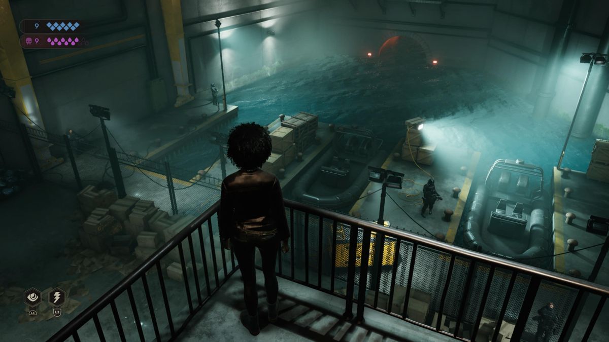 Vampire: The Masquerade - Swansong (PlayStation 5) screenshot: Emem is approaching the docks