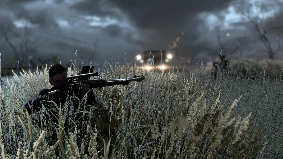 Sniper Elite 5: France (PlayStation 5) screenshot: Sniping from the tall grass