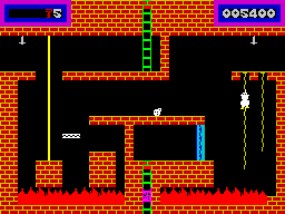 Montezuma's Revenge (ZX Spectrum) screenshot: Use the rope to climb up to the above platform.