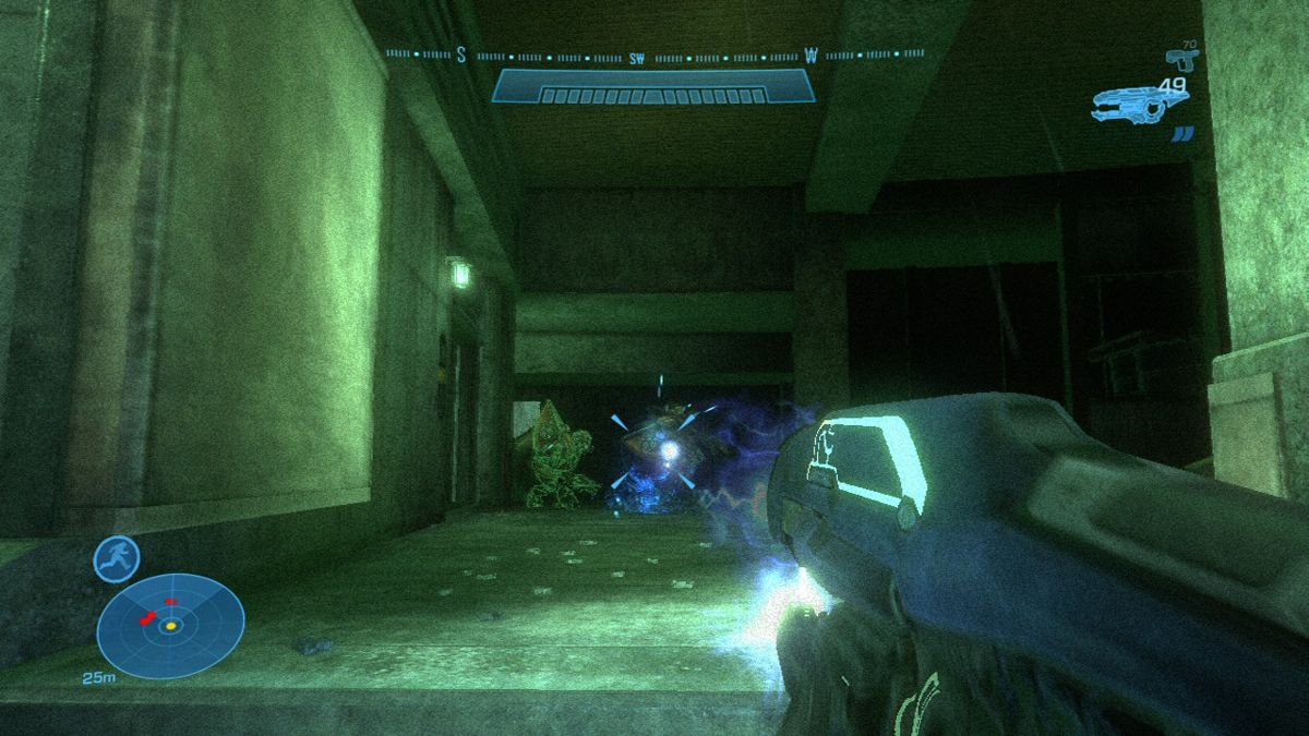 Halo: Reach (Xbox 360) screenshot: The small grunts with turtle-like shields are weakest of the bunch, barely worth wasting a bullet.