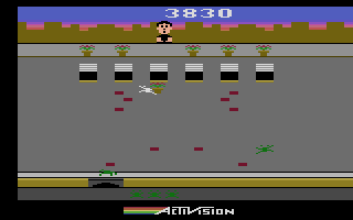 Crackpots (Atari 2600) screenshot: Hit a bug with a pot
