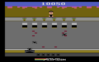 Crackpots (Atari 2600) screenshot: You become lower to the ground as the bugs eat layers of the building