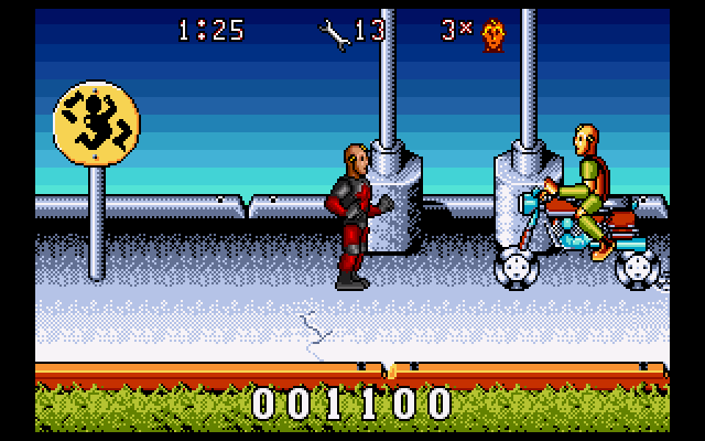 The Incredible Crash Dummies (Amiga) screenshot: A dummy on a bicycle