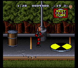 The Incredible Crash Dummies (SNES) screenshot: Jump onto the spinner to go to the next zone