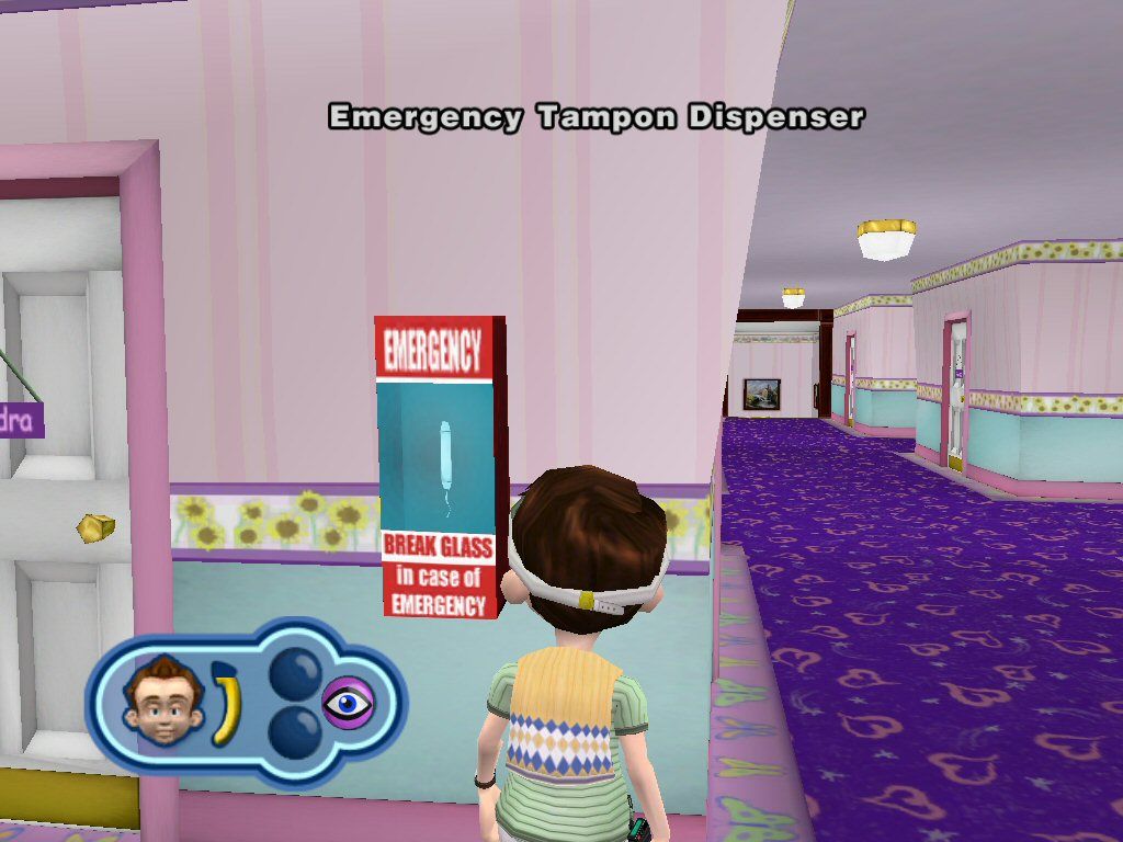 Leisure Suit Larry: Magna Cum Laude (Windows) screenshot: A strange thing you find in the sorority house