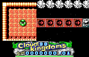 Cloud Kingdoms (DOS) screenshot: Arrow Kingdom is nothing /but/ arrows and bumpers! Only one gem to collect on the entire level. (EGA)