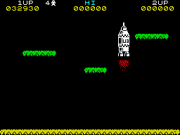 Jetpac (ZX Spectrum) screenshot: Descending to refuel again