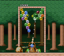 Bust-A-Move (SNES) screenshot: The lightning bolt will clear everything in its path.