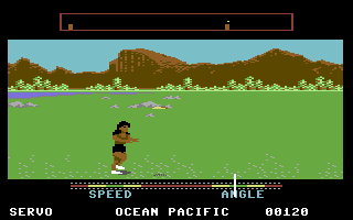 California Games (Commodore 64) screenshot: Running for the flying disc!