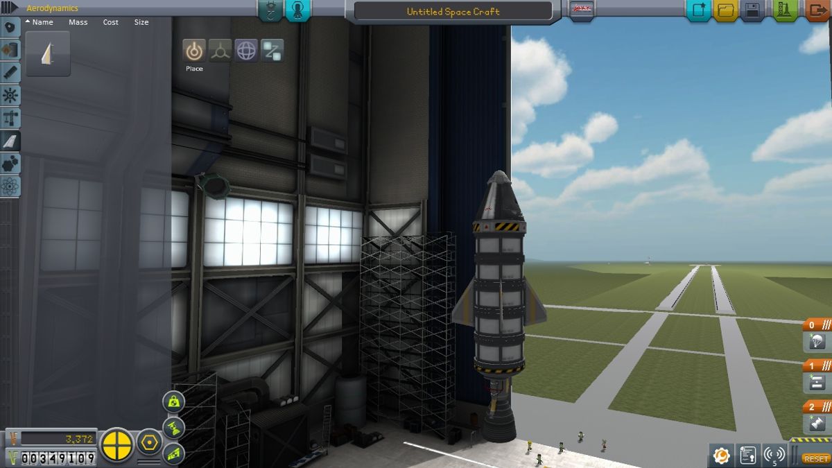 Kerbal Space Program (Windows) screenshot: Building a rocket