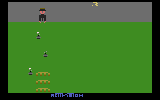 Kaboom! (Atari 2600) screenshot: Catching bombs with water buckets