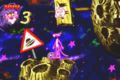 Pink Panther: Pinkadelic Pursuit (Game Boy Advance) screenshot: Picking up a bowling ball
