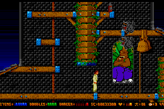 Cool World (Amiga) screenshot: Battling gargoyles.