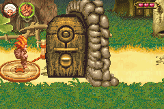 Arthur and the Invisibles: The Game (Game Boy Advance) screenshot: Doors are opened by putting a weight or Betamesh on the large switches.