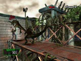 Dino Crisis 2 (PlayStation) screenshot: The dark green raptors are a bit faster and more resilient than the default ones.