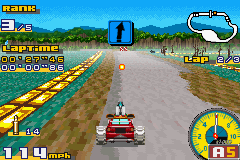 Gadget Racers (Game Boy Advance) screenshot: Some tracks allow you to shoot your opponents