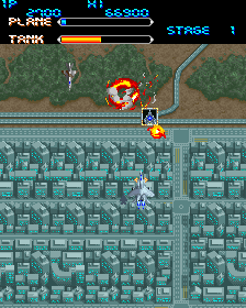 MX 5000 (Arcade) screenshot: Air weapon power-up