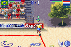 Ultimate Beach Soccer (Game Boy Advance) screenshot: Corner.