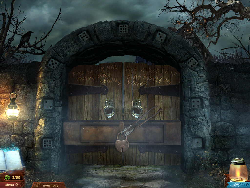 Midnight Mysteries: Salem Witch Trials (Windows) screenshot: Cutting the gate's padlock with a pair of pliers.
