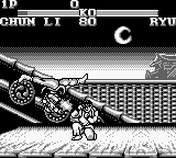 Street Fighter II (Game Boy) screenshot: Ryu defended Chun-Li's spinning kick.