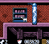 Disney's 102 Dalmatians: Puppies to the Rescue (Game Boy Color) screenshot: These will hurt.